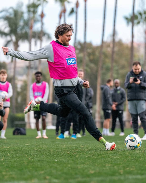 Александр Усик