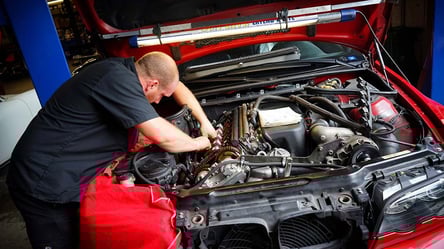 Механики назвали поломки авто, которые увеличивают расход топлива на 20% - 285x160