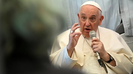 Папа Франциск після поїздки в Угорщину заявив про існування "миротворчої місії для України" - 285x160