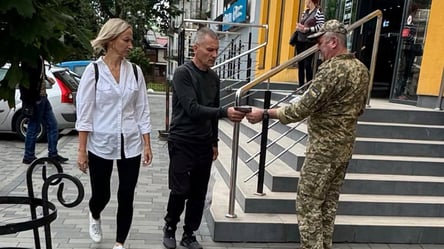 Просять уточнити дані: як перевірити законність повістки від ТЦК - 290x160