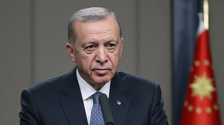 Вопреки Конституции: Эрдоган рассказал, что планирует третий раз идти в президенты Турции - 285x160