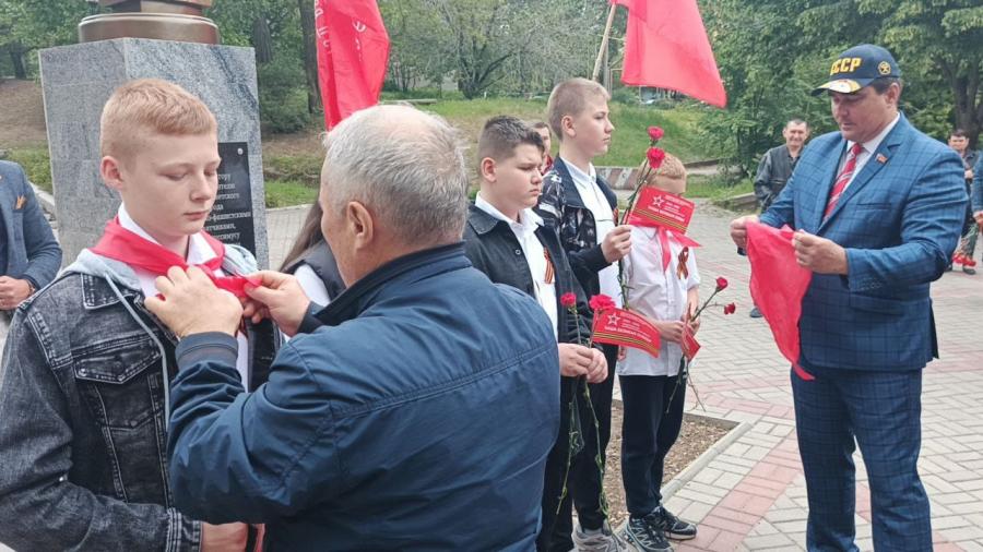 Окупанти відкрили пам'ятник Сталіну у Мелітополі — що відомо - фото 1