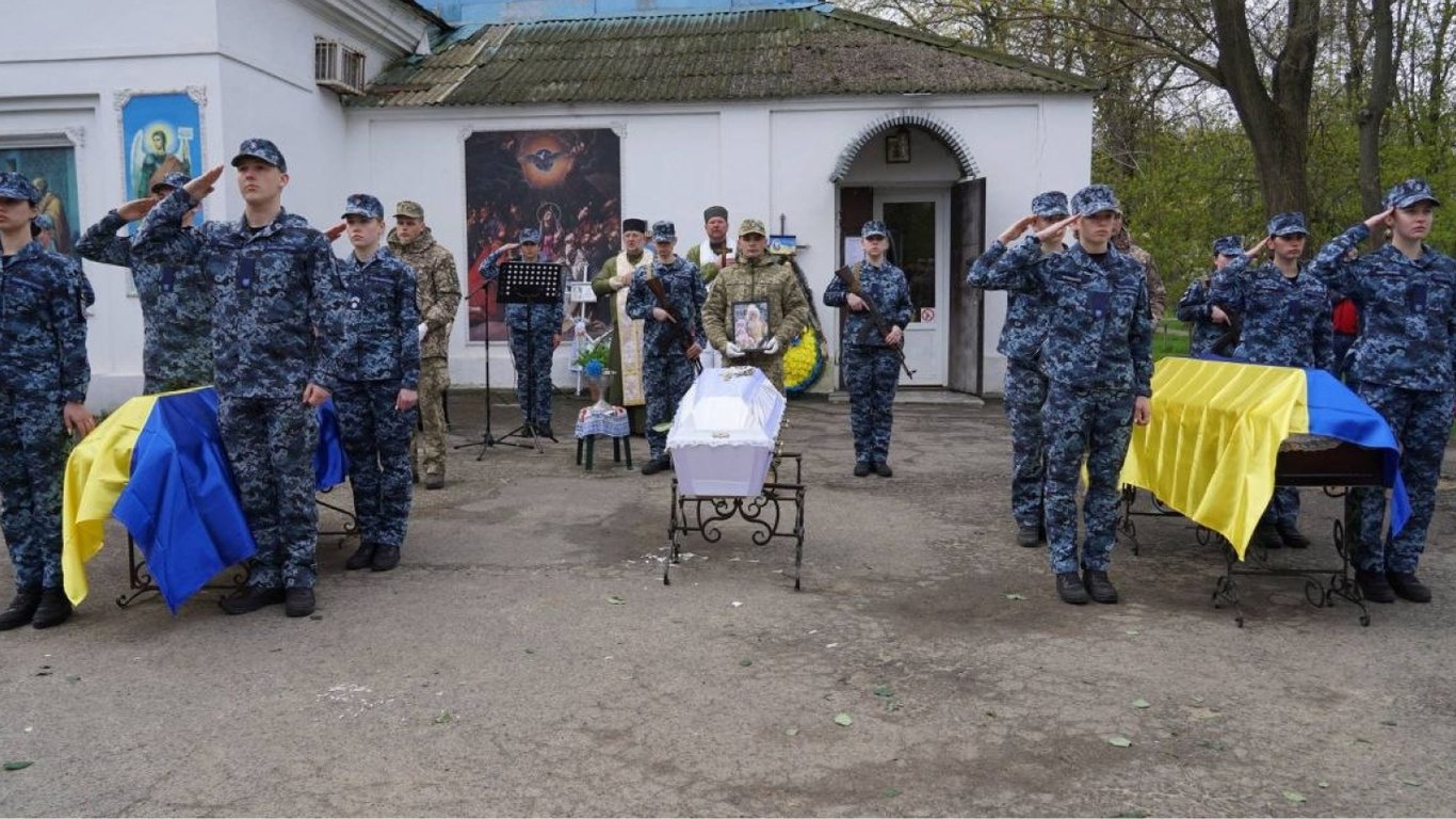 В Одесі попрощалися із загиблими внаслідок атаки 6 квітня