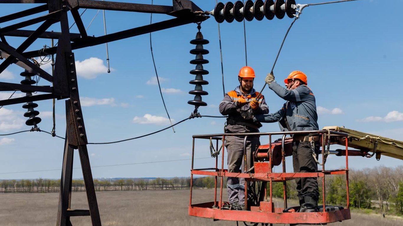 В Харьковской области энергетики планируют заживить в мае 23 населенных пункта