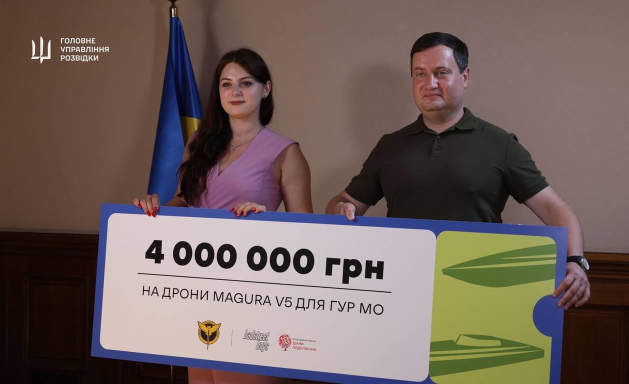 Неожиданный дуэт Дантеса и Виктора Ющенко собрал кругленькую сумму на дроны для ВСУ - фото 2