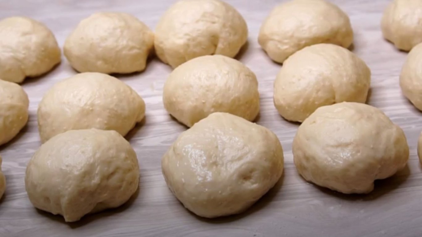 як приготувати пухкі пиріжки з начинкою на пательні