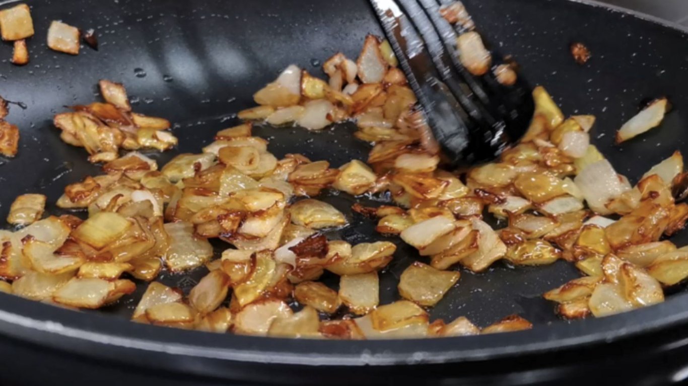 смачний салат з редькою