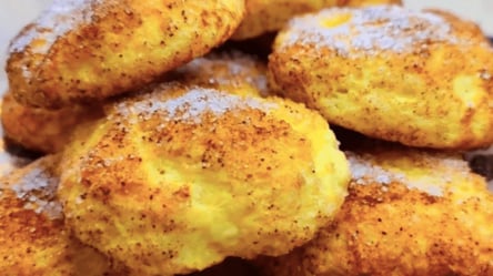 Запеченные сырники на завтрак — понадобится 1 яблоко и творог - 285x160