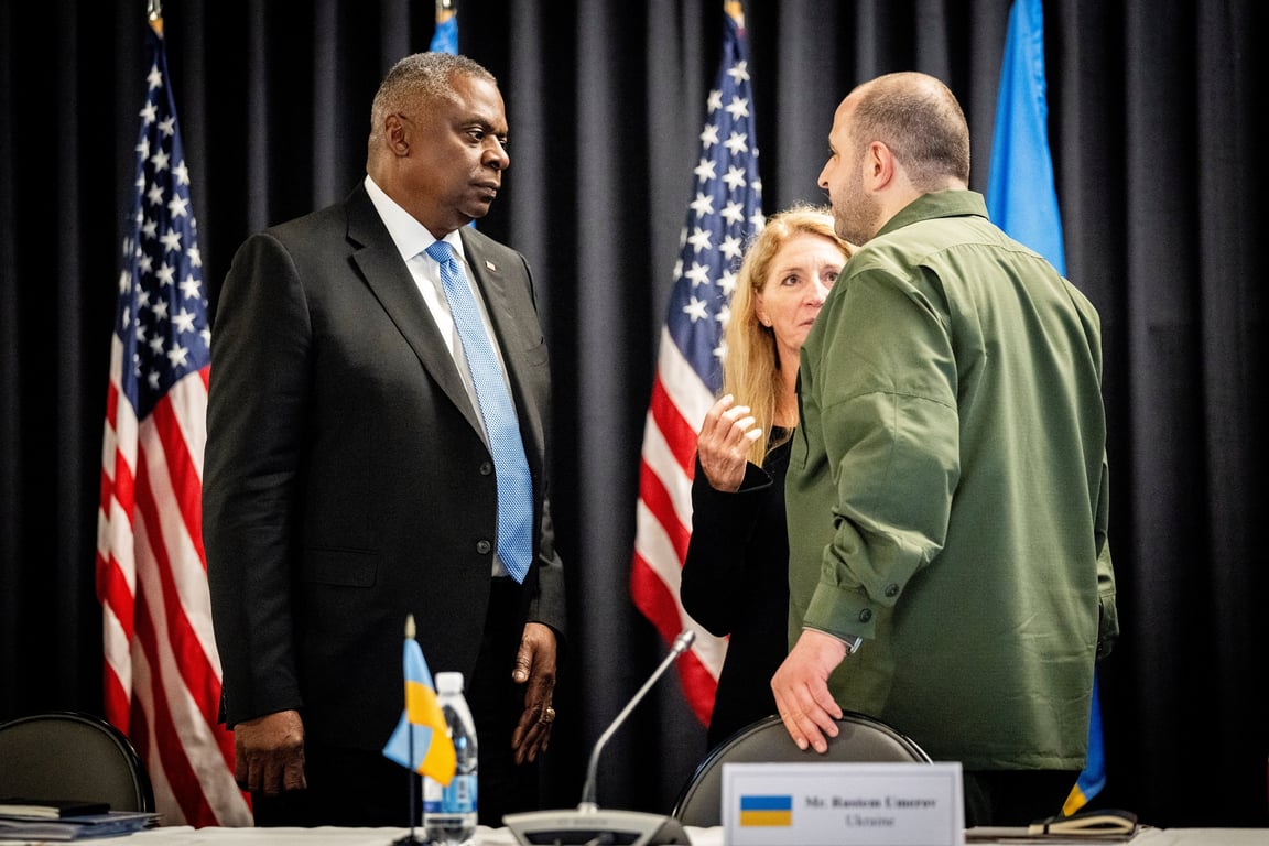 Встреча Остина и Умерова на заседании Рамштайн-коалиции