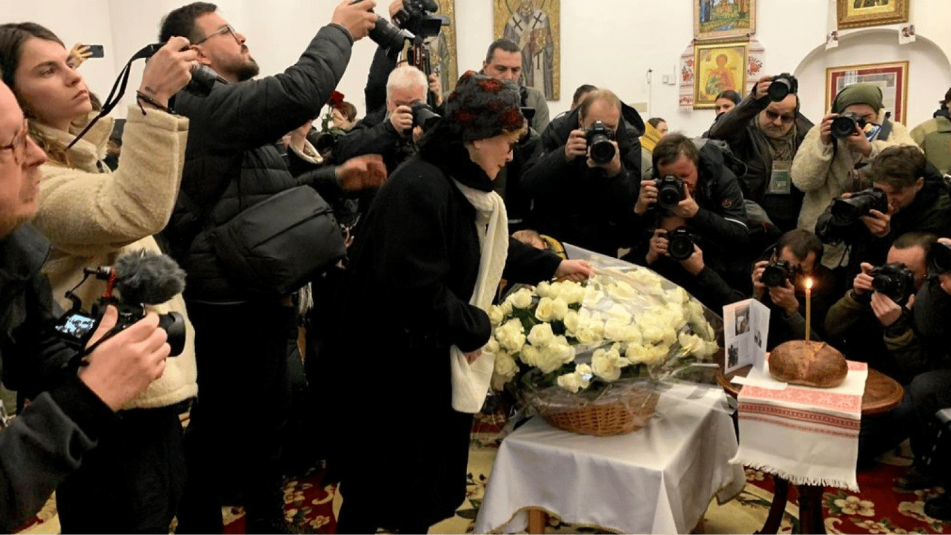 В Киеве попрощались с британским волонтером, который погиб на войне в Украине