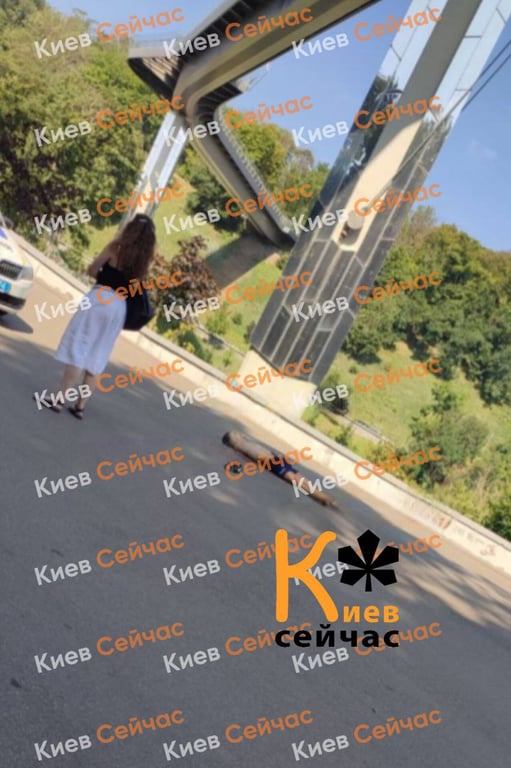 выпрыгнул с моста в Киеве 10 июля