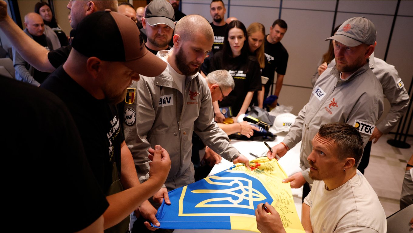 Александр Усик