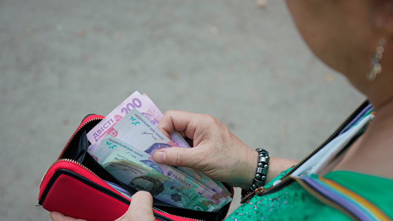 Надбавки до пенсії: хто отримуватиме більше грошей з липня 2026 року