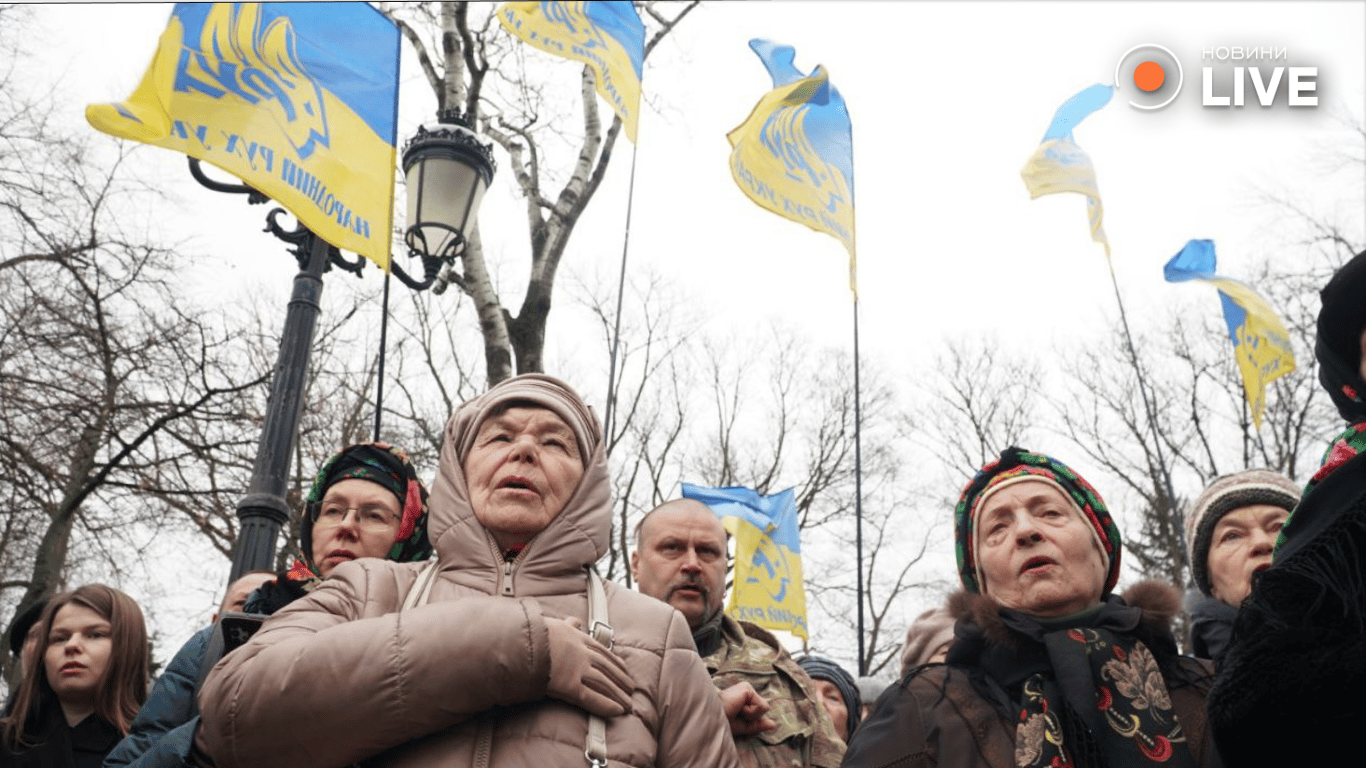 В Киеве чтят память Героев Небесной Сотни - фото 2