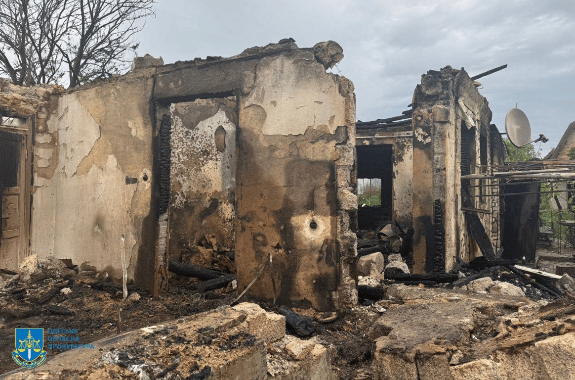 Наслідки нічної атаки беспілотниками на Одещину (фото) - фото 5