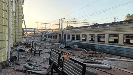 В УЗ пояснили, чи зупинятимуть залізницю через удари РФ - 290x166