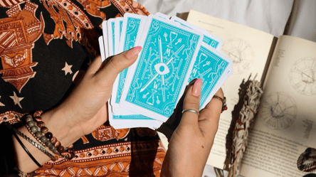 Гороскоп для всіх знаків Зодіаку на 3 вересня 2025 за Таро - 285x160