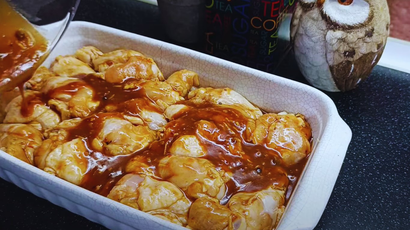 смачні курячі крильця в маринаді