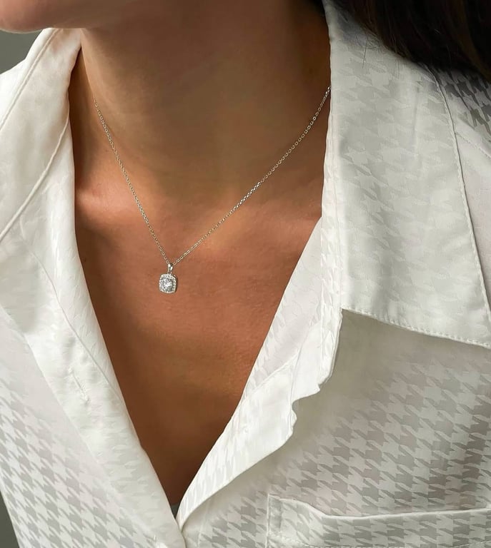 Лаконичные подвески выглядят очень изящно