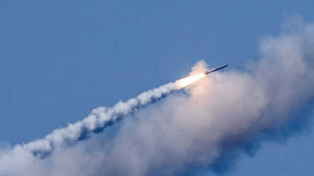 Україною шириться повітряна тривога: загроза атаки ракетоносія - 285x160