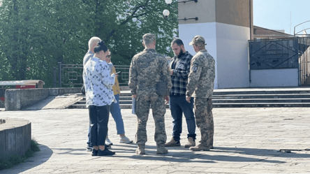 В Харьковской области неизвестный напал на работника ТЦК — ветерана войны - 290x166