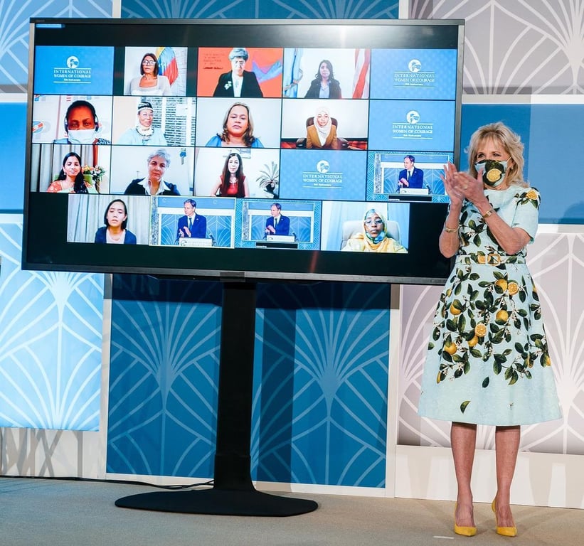 Меган Маркл розвеселила "кислим" подарунком дружину Байдена - фото 2