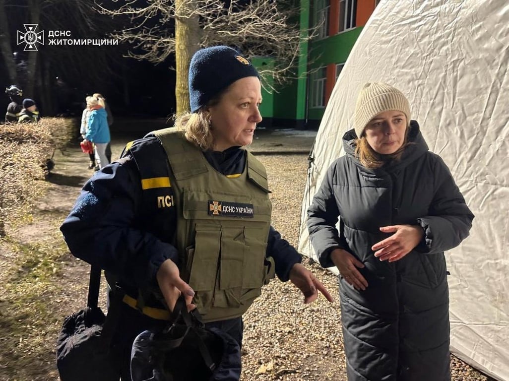 Пункт обігріву та психологічна допомога мешканцям після обстрілу Житомирщини