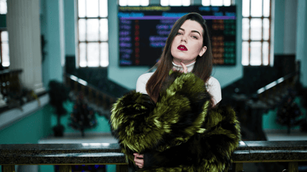 Fashion goes green — faux fur dominates Instagram style feeds - 285x160