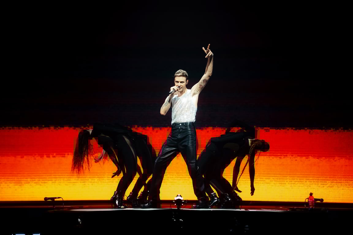 Макс Барських запалив Палац Спорту енергійним виступом, на який завітали українські зірки - фото 2