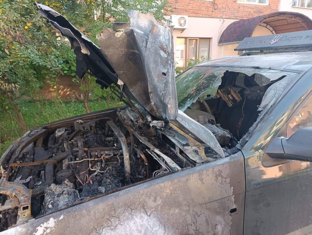 автомобіль