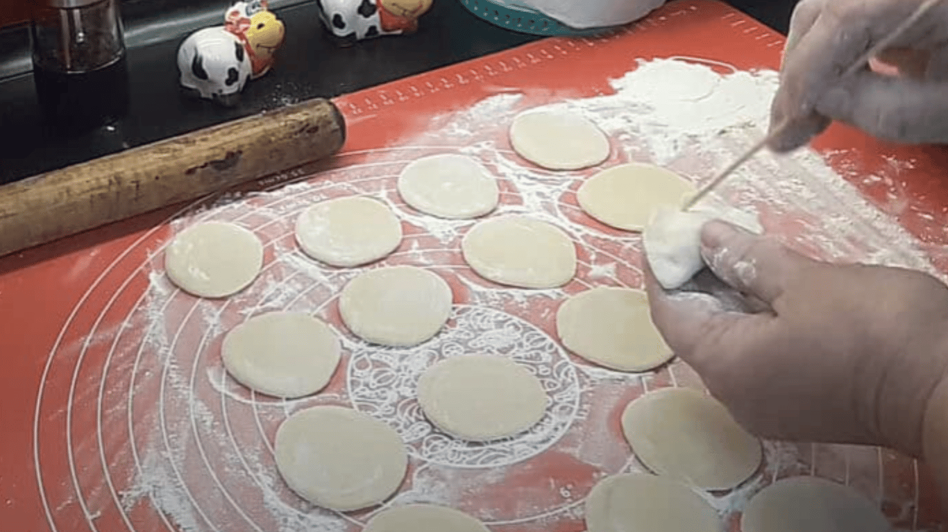 простий рецепт смачних вареників з сиром