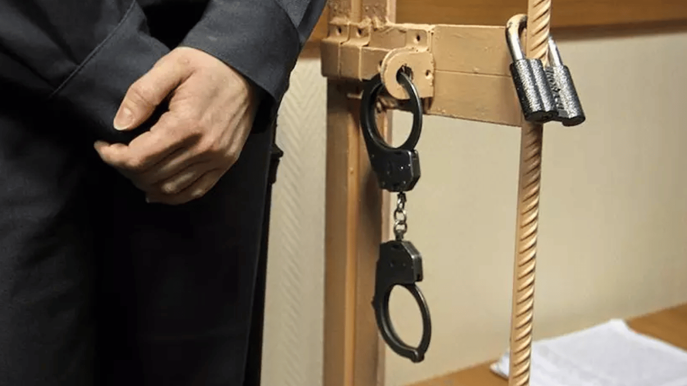 Суд посадив за ґрати експрокурора Донецької області за отримання хабаря