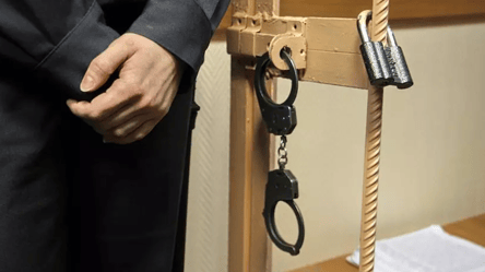 Суд посадив за ґрати експрокурора Донецької області за отримання хабаря - 285x160