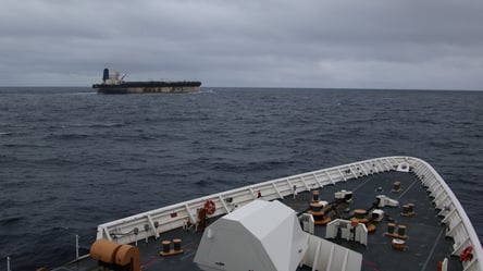 США захопили танкер РФ, який перевозив нафту з Венесуели — деталі - 290x160