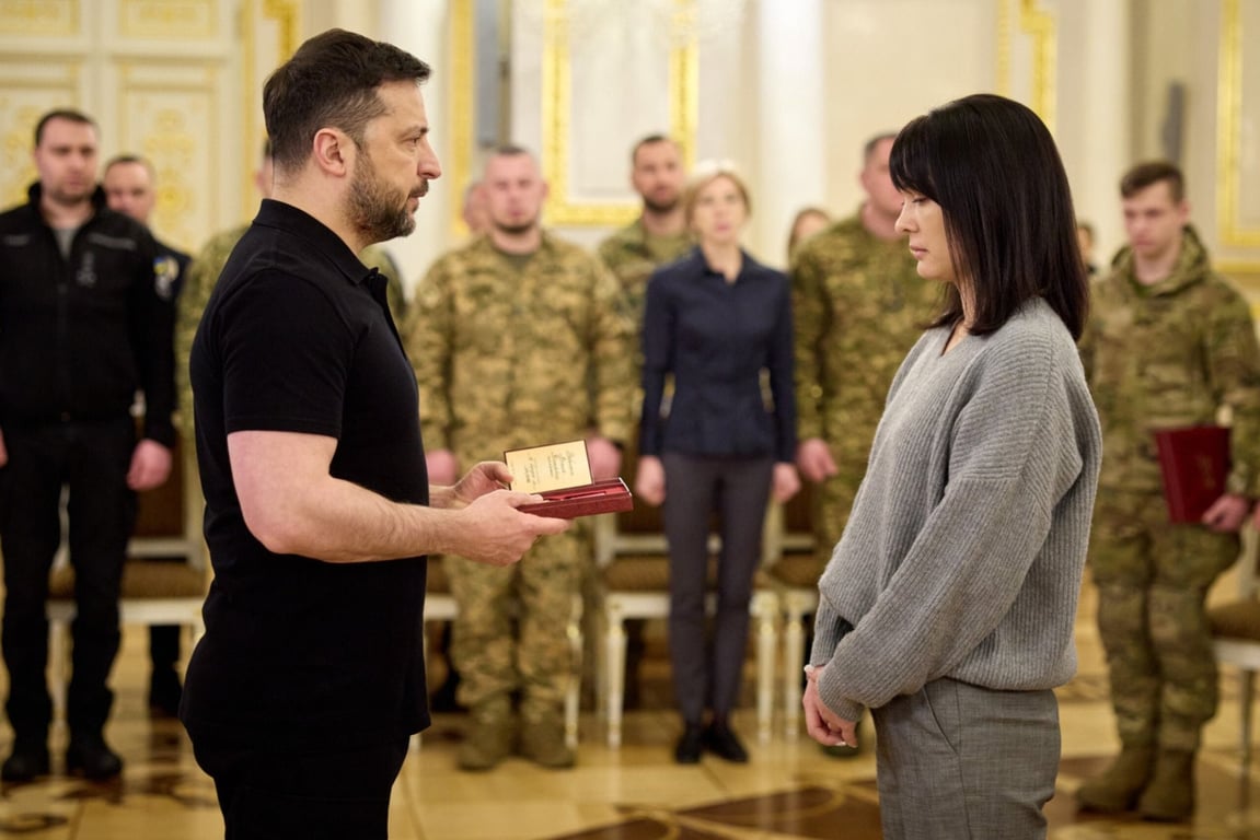 Зеленський вручив нагороди військовим та родинам полеглих воїнів у День українського добровольця