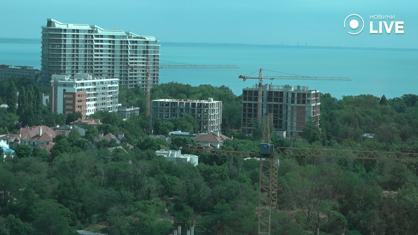 Вид з вікна квартири в Одесі