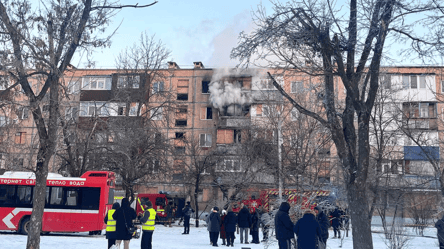 Наслідки удару по багатоповерхівці у Харкові — фоторепортаж - 304x171