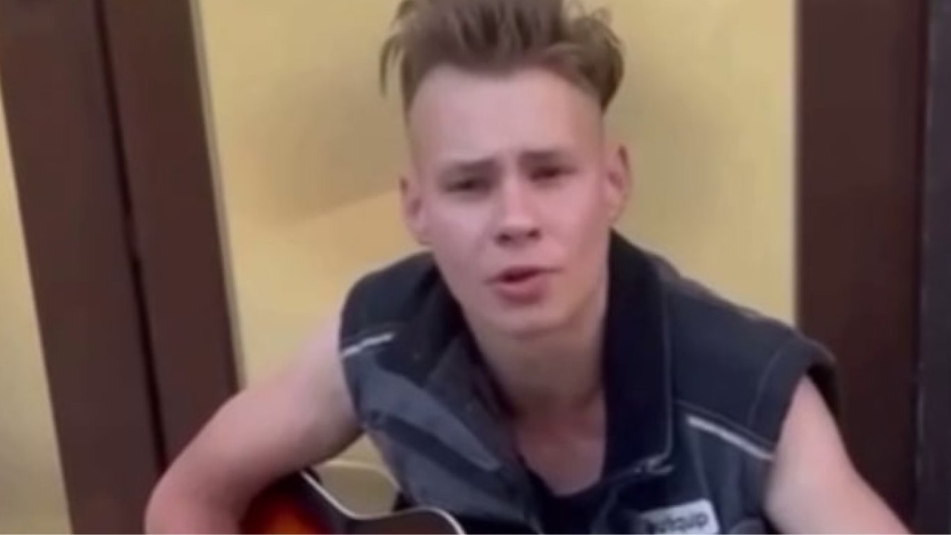 Скандал через російську пісню у Львові: юнак записав відео із вибаченням