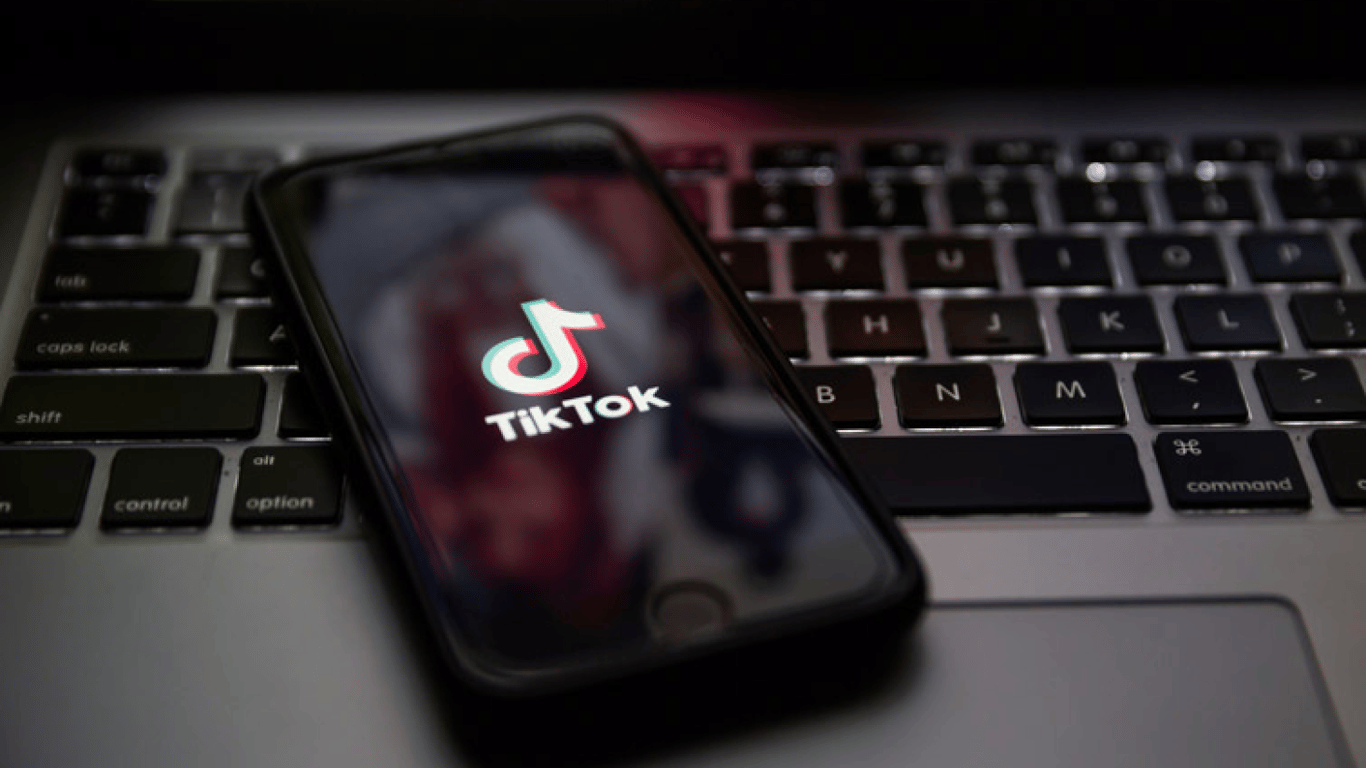 TikTok испытывает функцию ИИ: находит качественный контент