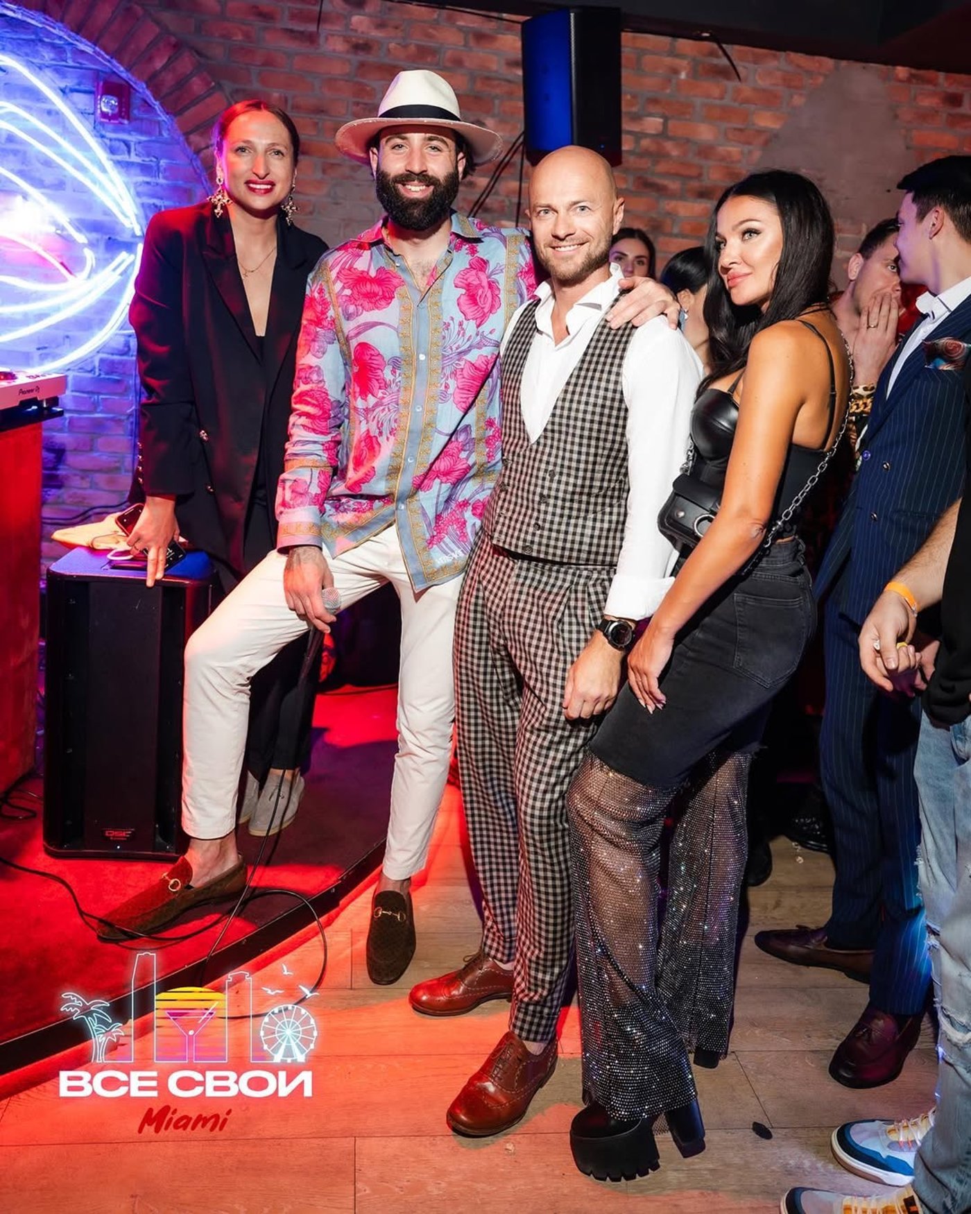 Влад Яма з дружиною в США - фото