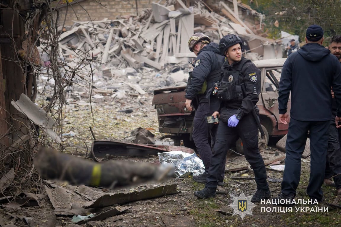 Російський дрон влучив у житловий будинок на Сумщині