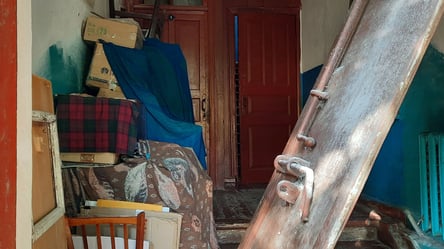 Ці речі під забороною — що не можна залишати у під’їзді - 285x160