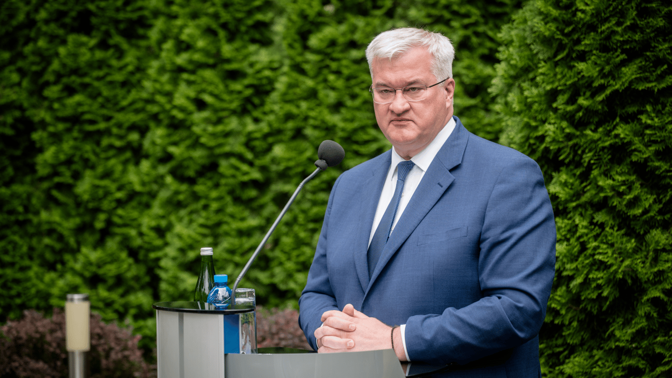 Ляпас світовим мирним ініціативам: Сибіга про удар по Жулянах і СБУ