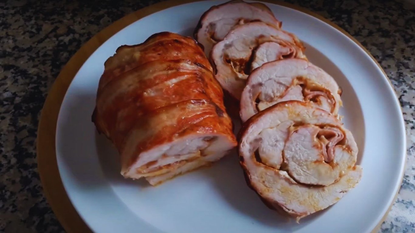 Домашній рулет зі свинини — відео рецепт