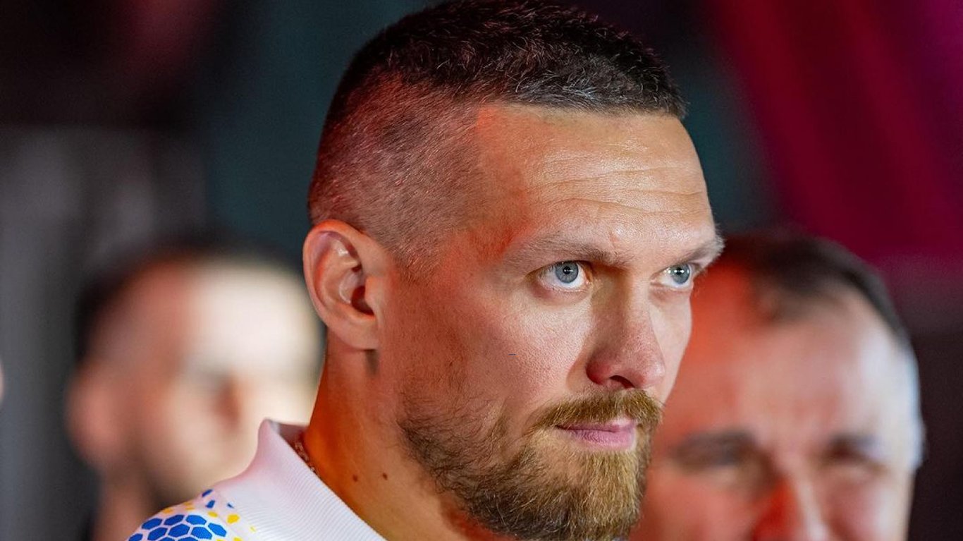 Александр Усик