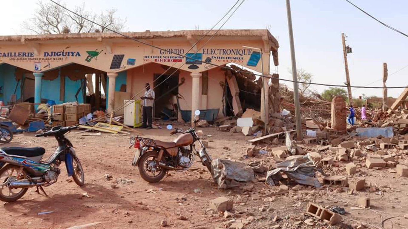 Террористы атаковали военную базу в Африке, где расквартировались "вагнеровцы"