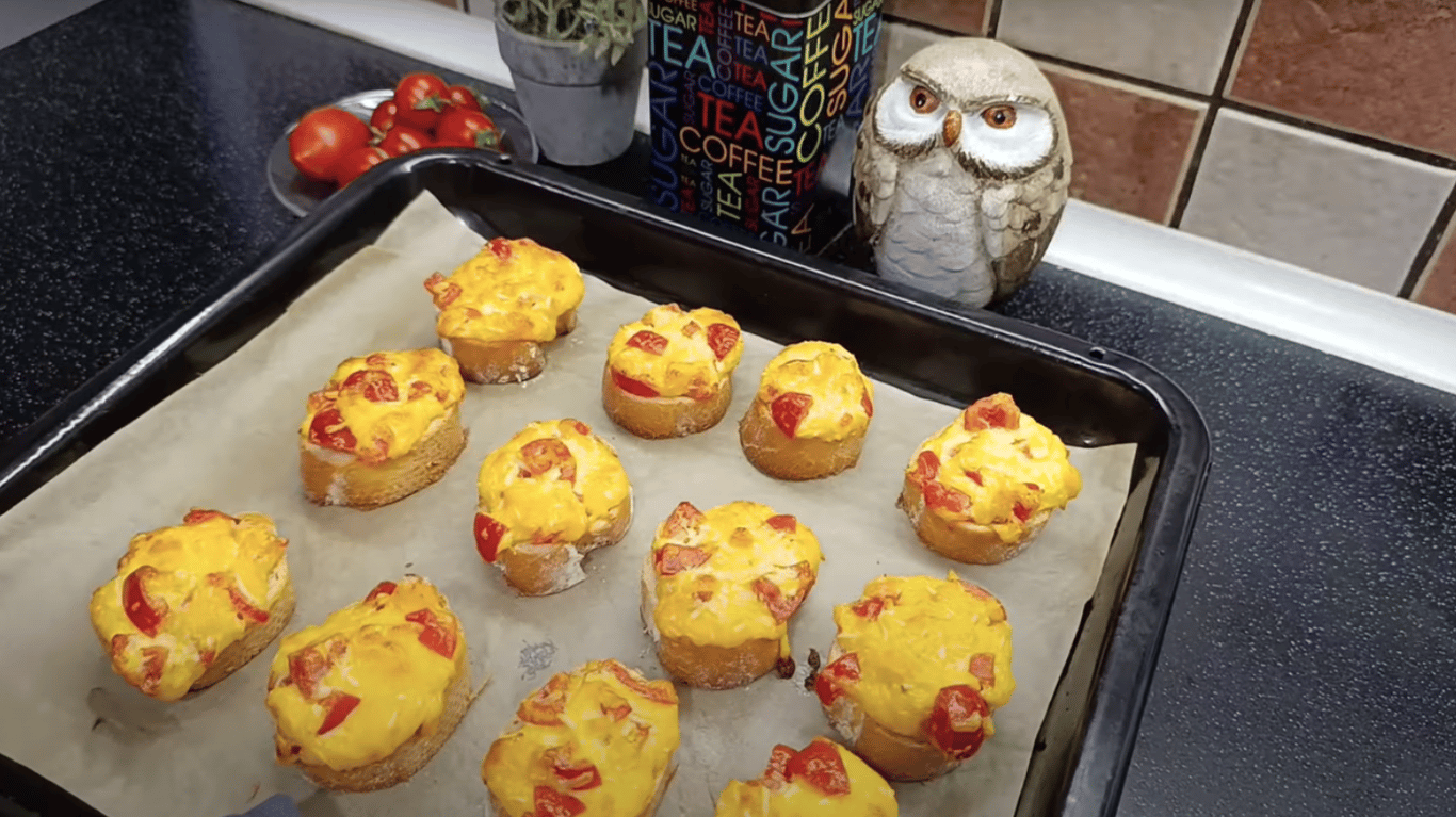 гарчі бутерброди в духовці за 5 хвилин