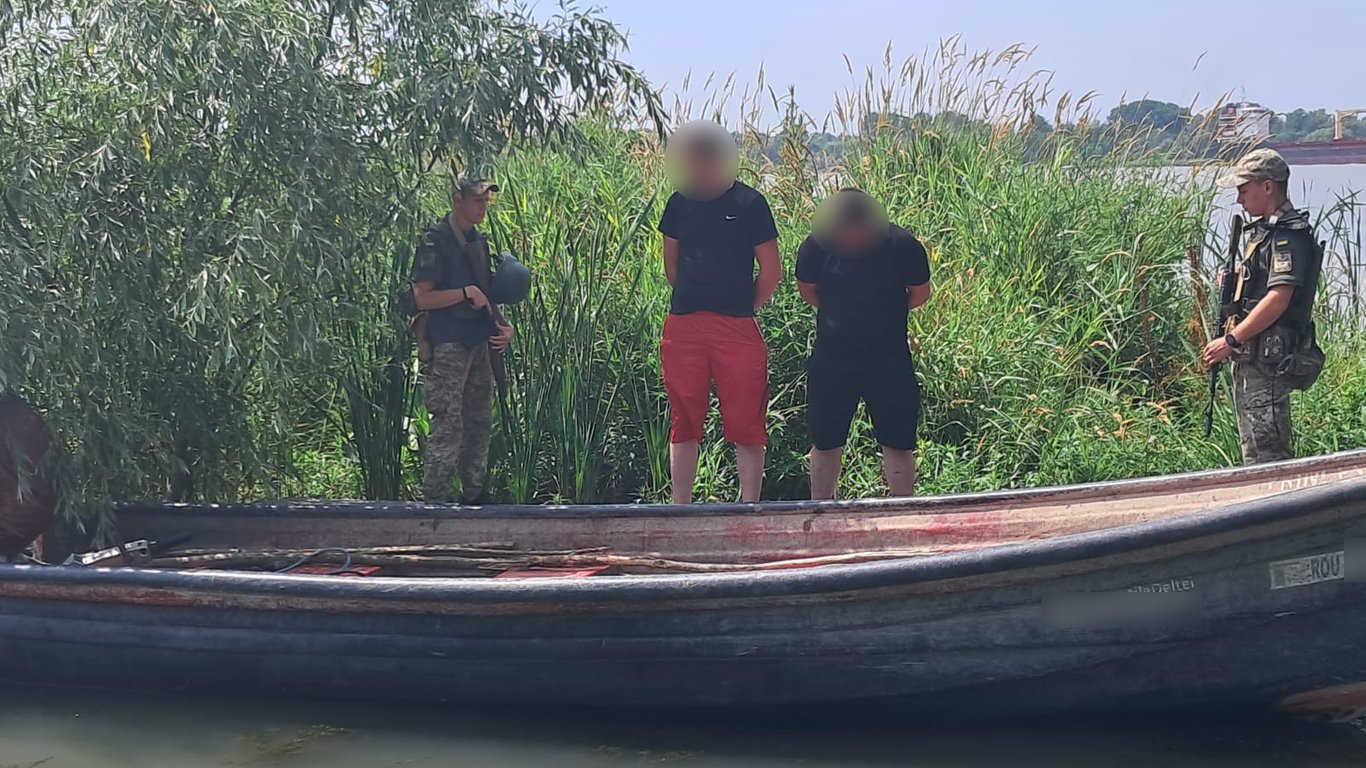 Заснули в Румунії — прокинулись в Україні: на Одещині затримали іноземців
