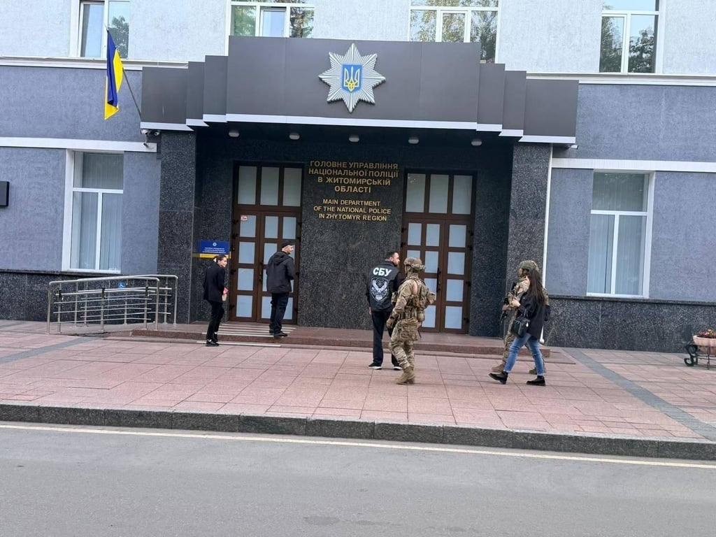 Обшуки в поліції 20 травня