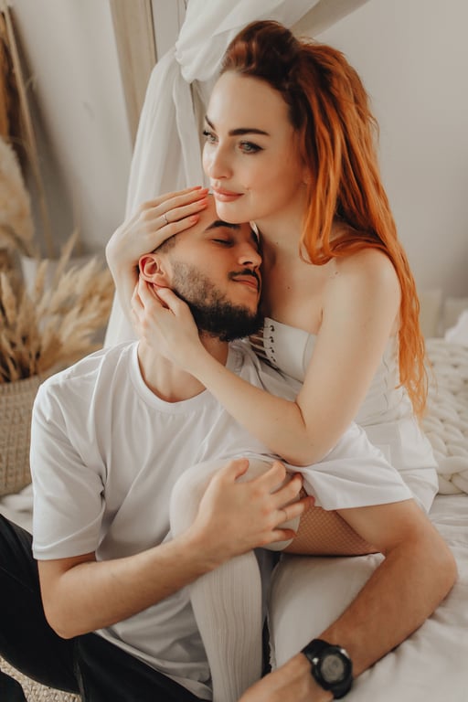 Зірка "Дизель Шоу" презентувала спільну пісню зі своїм коханим, молодшим за неї на 16 років - фото 1